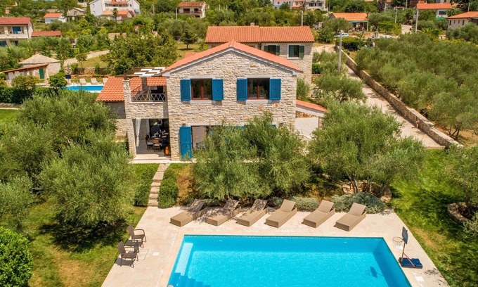 Milohnici House | 4 bedroom cozy home in Linardici