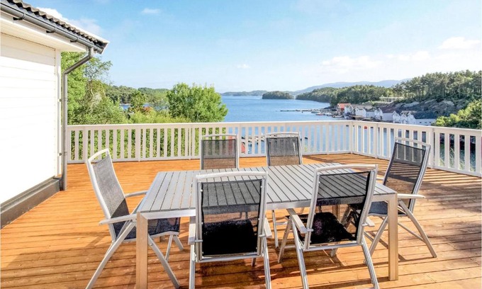 Sveio House | 4 Bedroom Cozy Home In Auklandshamn