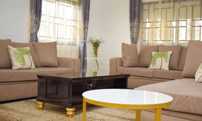 Nakuru County Apartment | 4 bedroom furnished apartment with private garden in Nakuru, Kenya