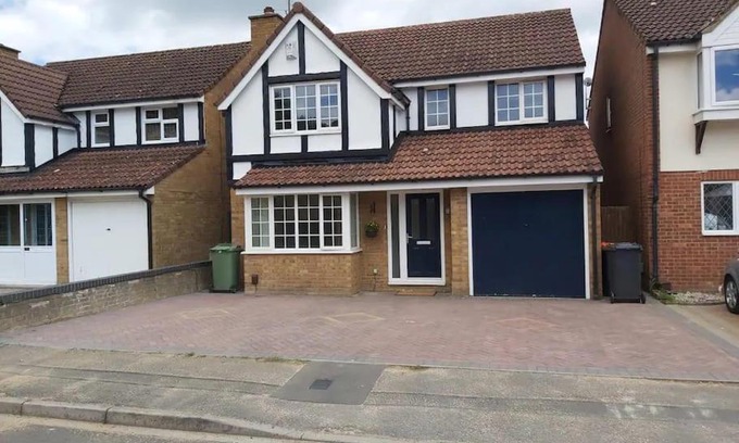 Dunstable Apartment | 4 bedroom house houghton regis