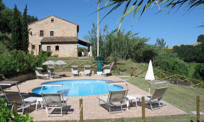 Montefiore dell'Aso Villa | 4 bedroom villa with private pool set in 8 acres in Le Marche