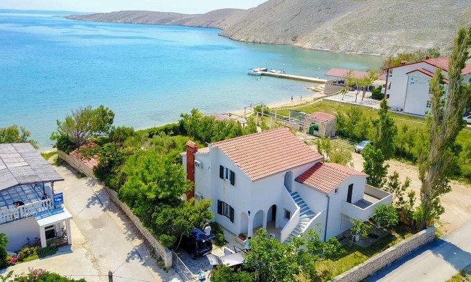 Vlasici House | 4 bedroom lovely home in Povljana