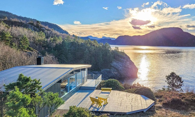 Fusa House | 4 bedroom lovely home in Nordtveitgrend