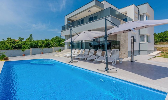Posedarje House | 4 bedroom nice home in Slivnica Donja