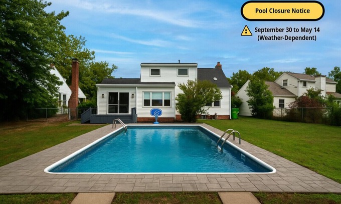 Euclid House | 4 Bedroom Pool & Hot Tub Home Near Cleveland