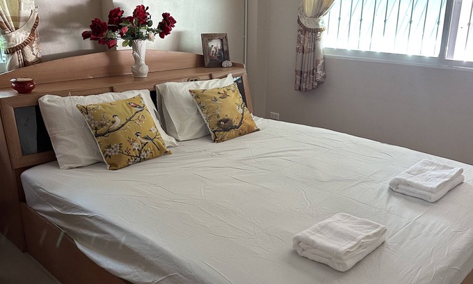 Wat Ket House | 4-Bedroom House in Lovely Chiang Mai with AC and WiFi