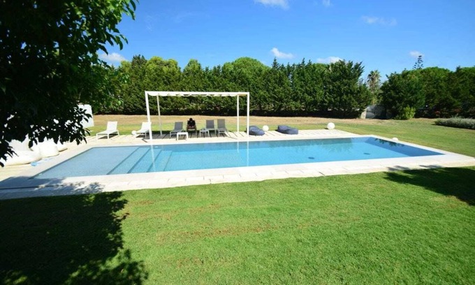 Torre dell'Orso Villa | 4 Bedroom Villa in Torre dell'Orso