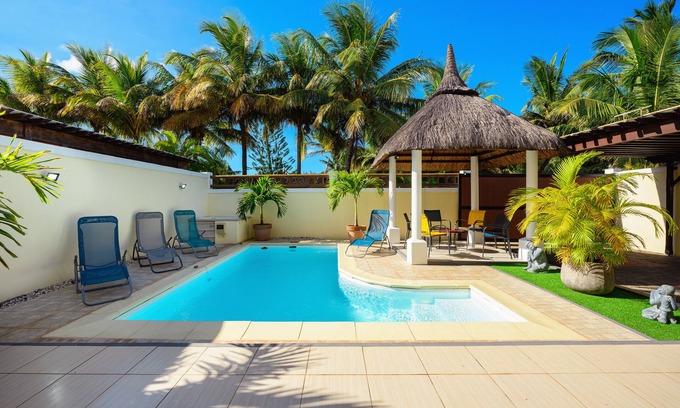 Cap Malheureux Villa | 4 bedroom villa with swimming pool 300 m from the sea and 10 mn from grand baie