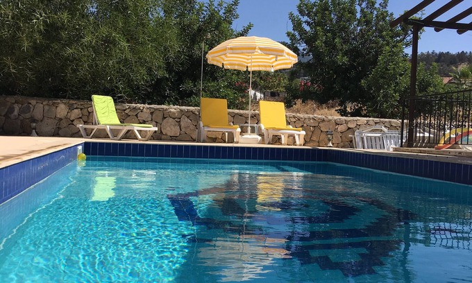Esentepe Villa | 4 bedroom villa with private pool (sleeps 8) 5 min stroll from the beach