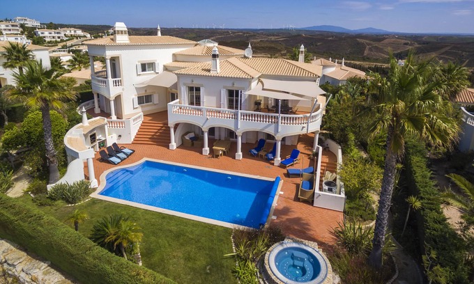 Figueira Villa | 4 bedroom Villa with spectacular views, pool, jacuzzi, sauna, golf, tennis.