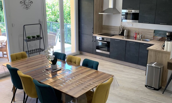 Chailland House | 4-BEDROOM VILLAGE HOUSE SLEEPS 8