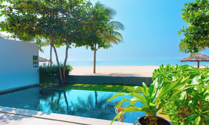 Phuoc Thuan Villa | 4-Bedrooms BEACHFRONT villa Sanctuary Ho Tram resort, Cooking,BBQ & Pets allowed