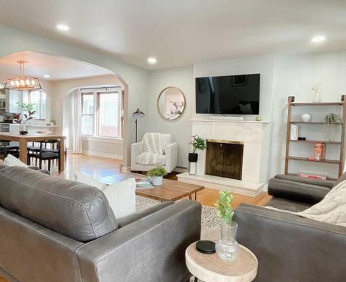 East Central House | 4 Br charming Bungalow Near Liberty Park and Sugarhouse