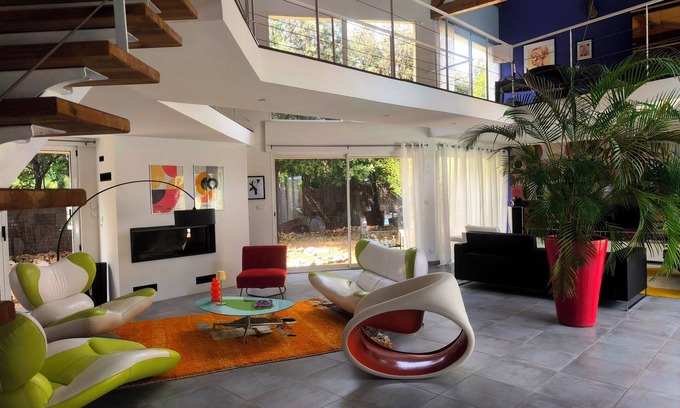 Saint-Maximin House | 4 kms from UZES town architect 330 m² heated pool