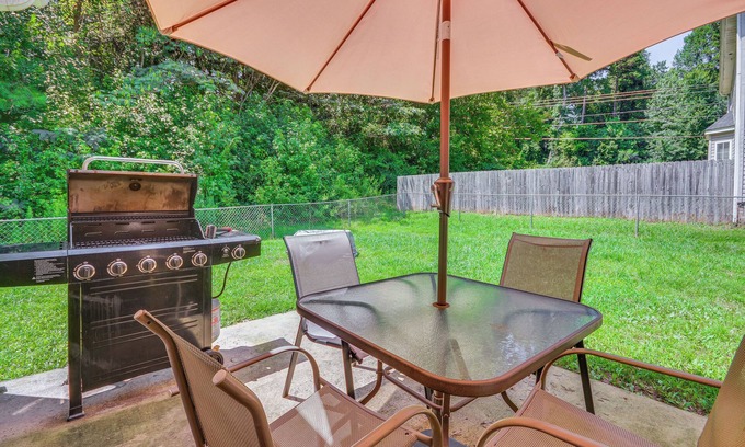 Greensboro House | < 4 Mi to Dtwn Greensboro: Renovated Home w/Yard!