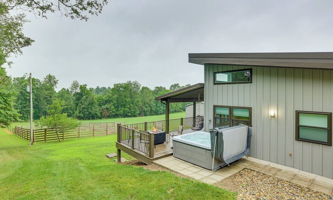 Walhonding Cottage | 4 Mi to Mohican River: Ohio Amish Country Cottage