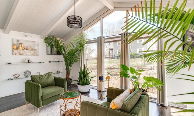 Bowling Green House | 4 Mi to WKU Hilltoppers Hideaway with Grills!
