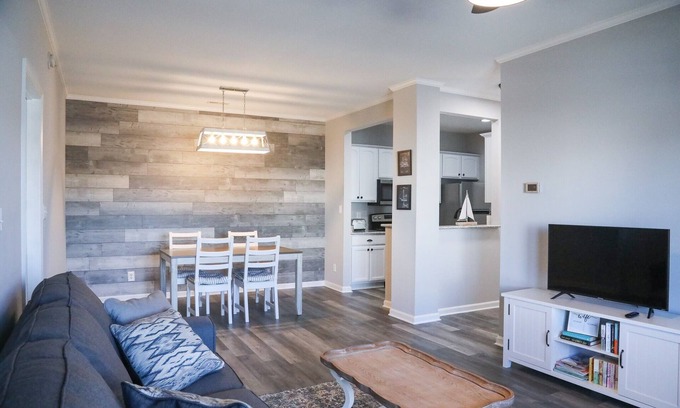 Villages of Five Points Condo | 4 miles from Lewes Beach, biking trails, dining, shopping & history!