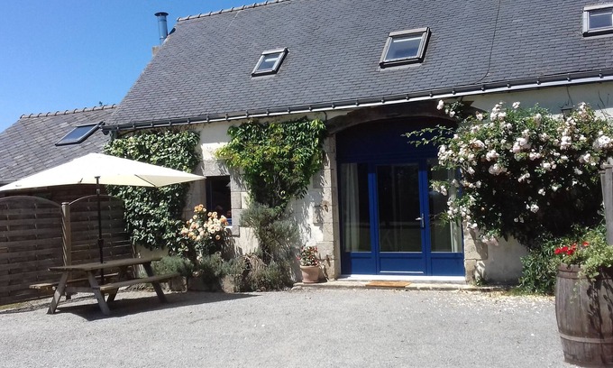 Moustoir-Remungol Cottage | 4-person gîte in farmhouse - heated indoor swimming pool