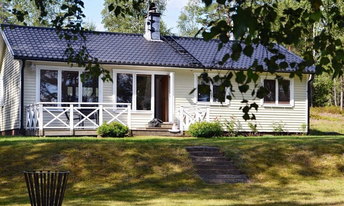 Hestra House | 4 person holiday home in GISLAVED-By Traum