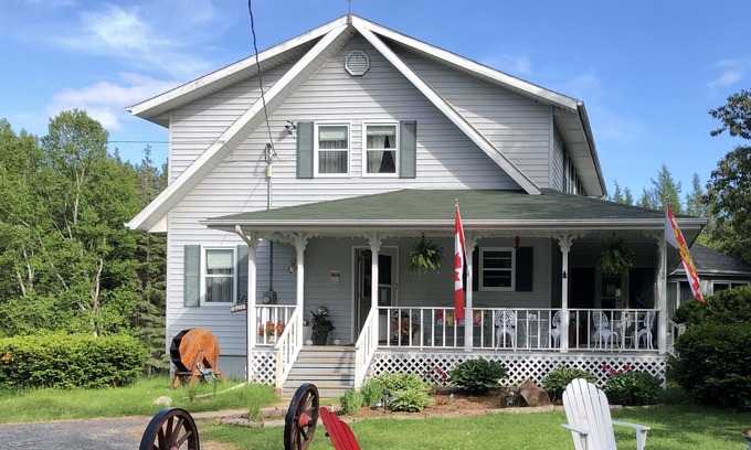 Murray Harbour Bed & Breakfast | 4 Star Forest & Lake PEI B&B: Twin Room, Prince Edward Island