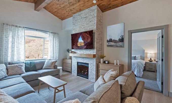 Zermatt Villa | 4-Star Zermatt Resort 2B2B Villa- Newly Remodeled!