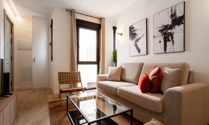Cuatro Caminos Apartment | 4 ways XIX apartment in Madrid