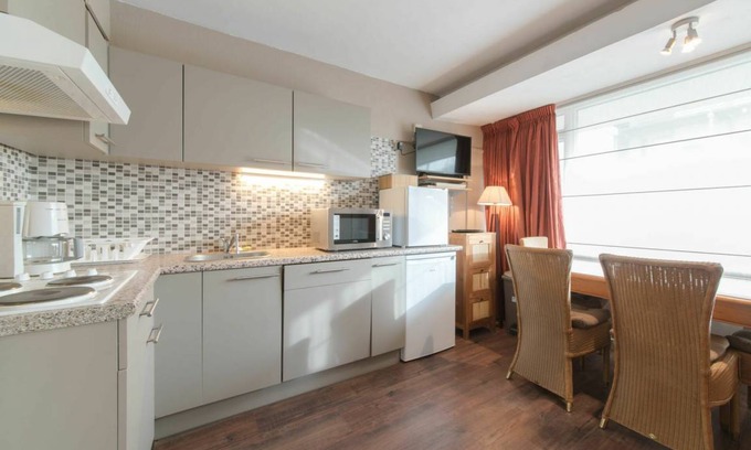 Klemskerke Apartment | 40 m² Apartment ∙ 1 bedroom ∙ 4 guests