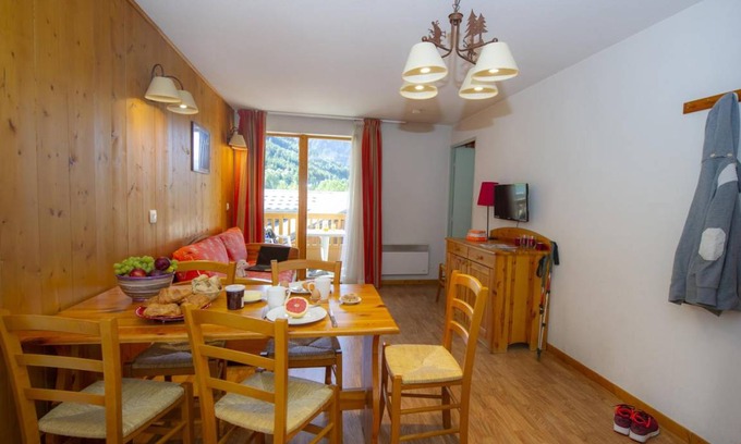 Pralognan-la-Vanoise Apartment | 40 m² Apartment ∙ 2 bedrooms ∙ 6 guests
