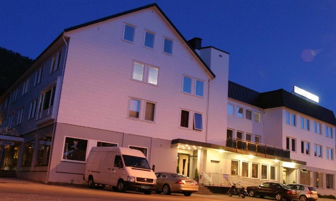 Nordfjordeid Hotel | 40 m² Hotel ∙ 2 guests