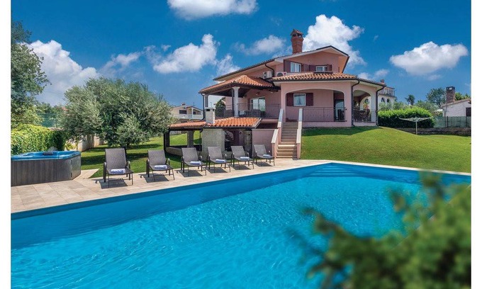 Stranici kod Nove Vasi Villa | 420 m² Villa ∙ 4 bedrooms ∙ 12 guests
