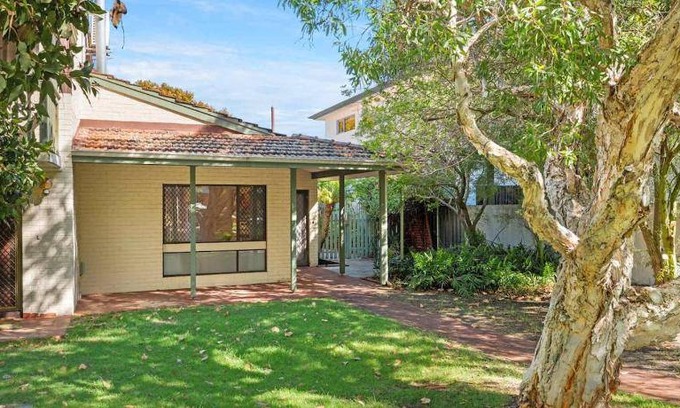 Applecross House | 422 m² House ∙ 2 bedrooms ∙ 3 guests