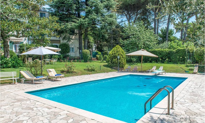 Grottaferrata House | 450 m² Maisonette ∙ 5 bedrooms ∙ 12 guests