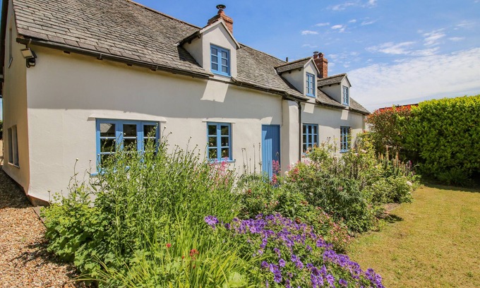 Lydbury North Cottage | 46-47 LYDBURY NORTH, pet friendly, with open fire in Lydbury North