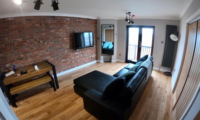 Aberystwyth Apartment | 46 Y Lanfa