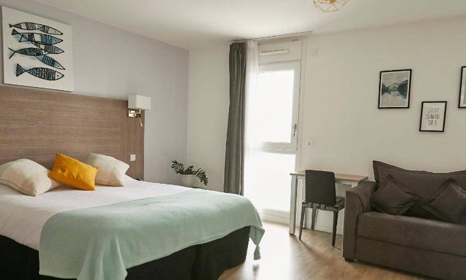 Palaiseau Hotel | 47 m² Hotel ∙ 2 bedrooms ∙ 127 guests