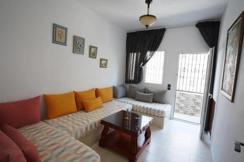 Miramar Apartment | 476 Beautiful apartment for rent Miramar, 1 bedroom living room balcony