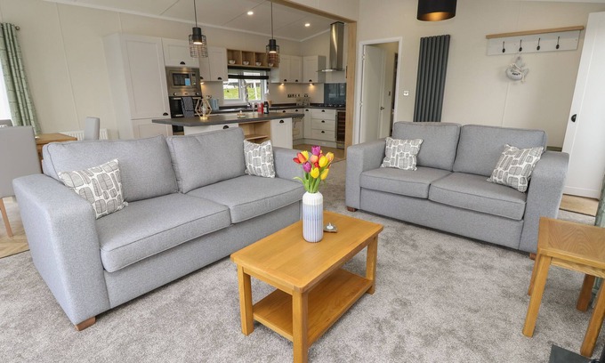 Bembridge Cottage | 48 CROSSWINDS, luxury holiday cottage, with pool in Bembridge