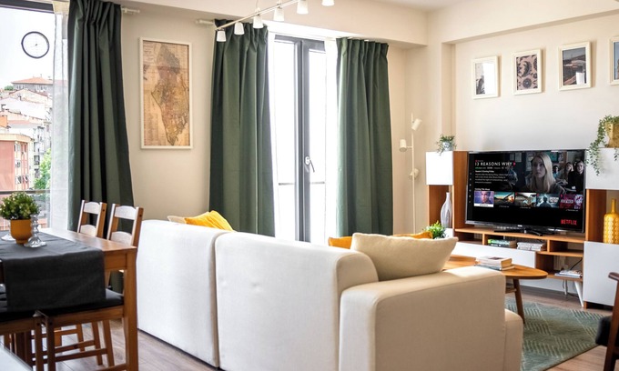 Kadikoy Apartment | 4B2 approved brand new terrace flat with AC in Center