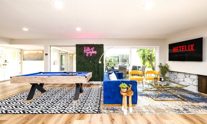 Fullerton House | 4BD Disney Magic Retreat: Arcade + Pool