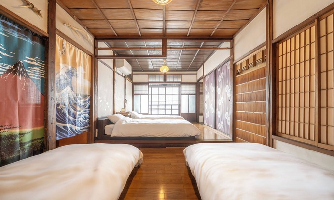 Kaizuka Resort | 4BDR/12ppl/6min walk from Sta./2Parking spaces/Bicycle rental/Hot spring nearby