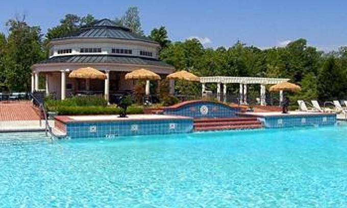 Berkeley Condo | 4BR condo close to parks Sleeps 12 Amenities Pool
