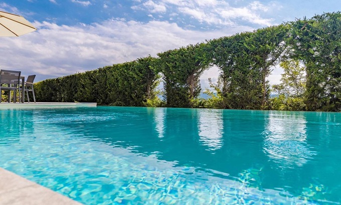 Neive Villa | 4BR CONTEMPORARY VILLA WITH POOL AND VINEYARD VIEW
