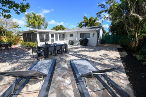 North Andrews Gardens House | 4BR Home, Hot Tub, Near Beach & Wilton Manors