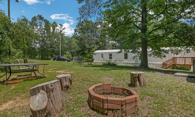 Simpsonville House | 4BR mobile home w/Hot Tub,Fire pit,gas BBQ AC, WiFi in Simpsonville by Hospital