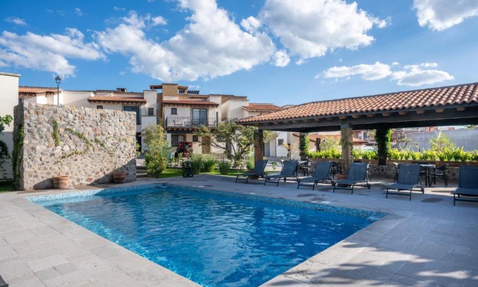 Fraccionemente La Lejona House | 4BR Oasis with Pool & Gym at Nueva Escondida