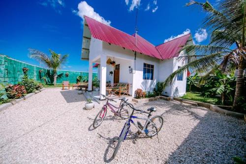 Pingwe Apartment | 4min to beach & The Rock - Milkyway View at Night - 4 Bedroom option has an Outdoor Cinema