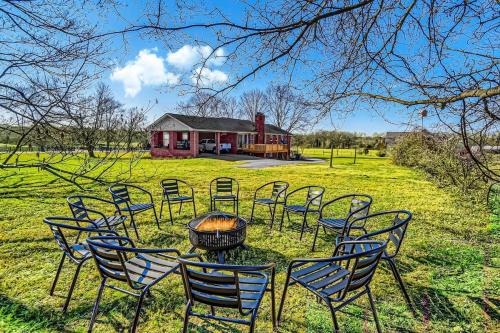 Franklin House | 5 Acre Farmhouse Near Nashville!