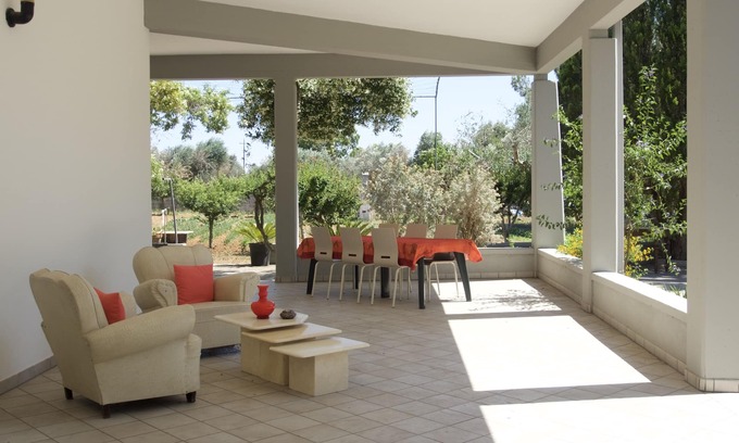Cutrofiano Villa | 5 * Air Conditioned Villa for 10 people