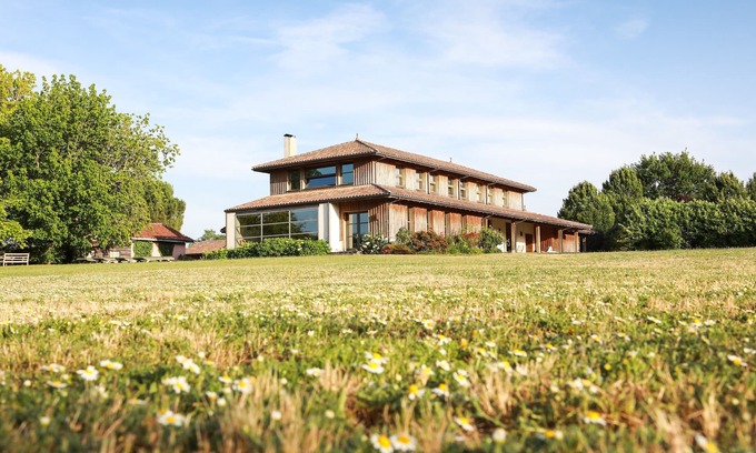 Saint-Julien-en-Born House | 5 B&B suites in a 5-hectare private park.